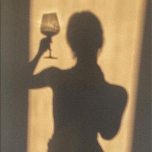 Meet your Posher, Thea